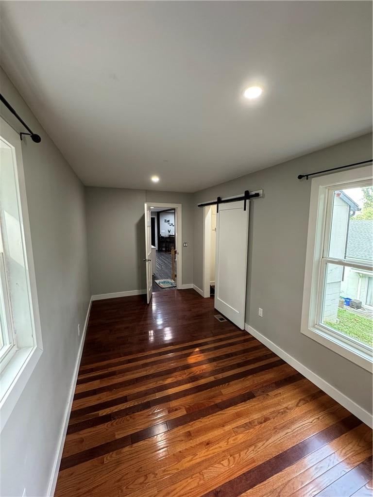 Photo 11 of 16 - 105 City Park Drive, Kansas City, KS 66102