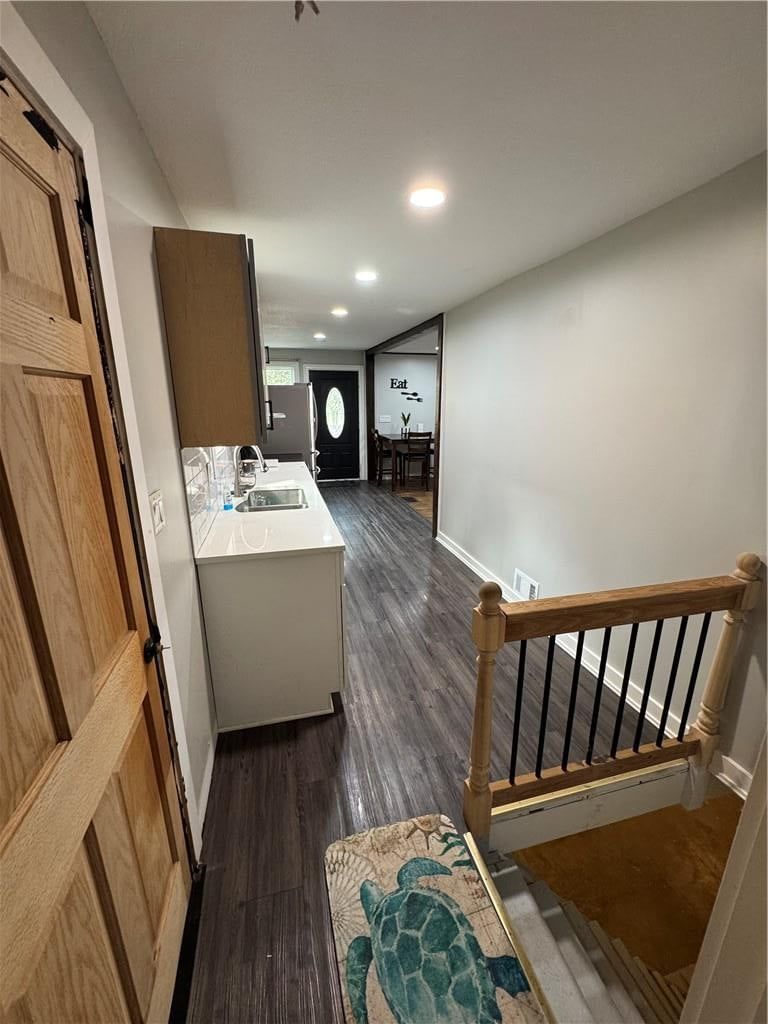 Photo 12 of 16 - 105 City Park Drive, Kansas City, KS 66102