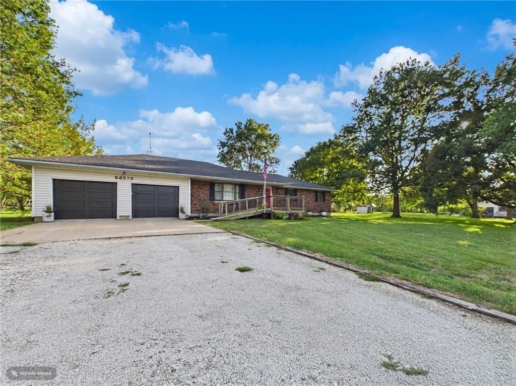 26575 W 321st Terrace, Paola, KS
