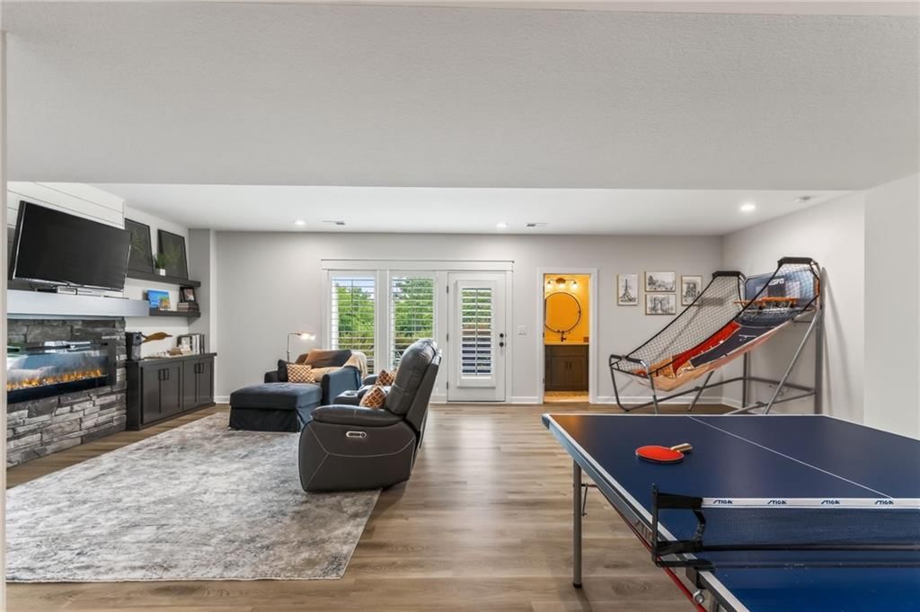 14670 Thousand Oaks Place — photo 57
