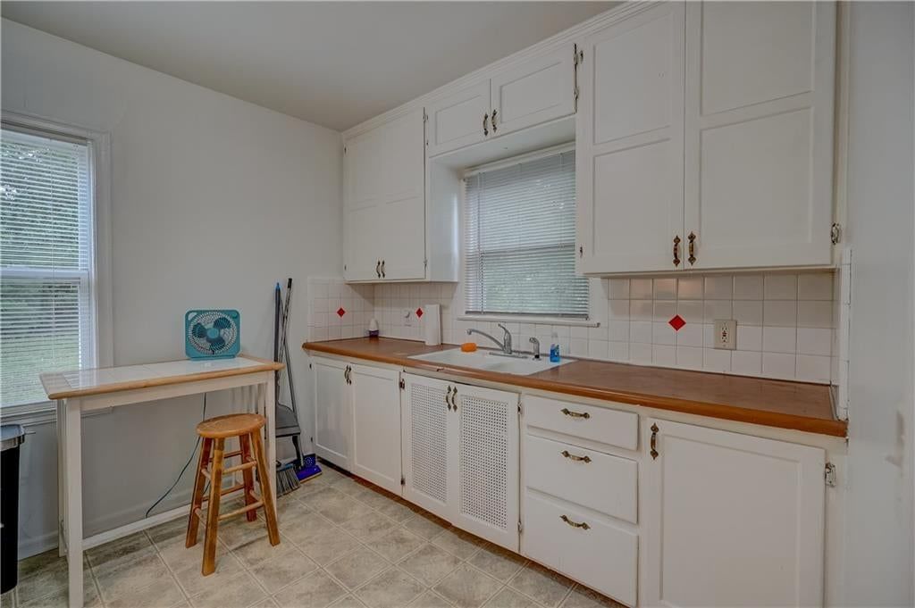 Photo 20 of 41 - 7411 E 83rd Street, Kansas City, MO 64138