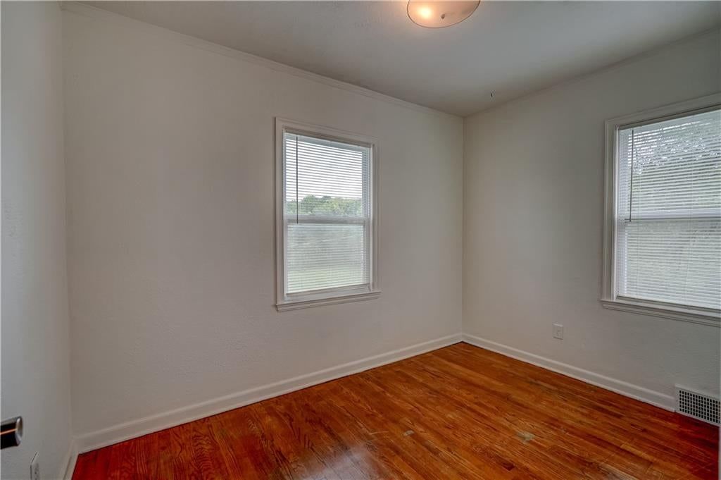 Accent wall at 7411 E 83rd Street, Kansas City, MO 64138