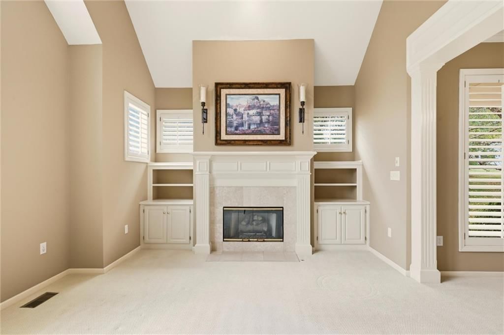 Photo 8 of 36 - 12440 Long Street, Overland Park, KS 66215