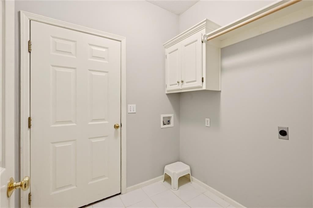 Photo 20 of 36 - 12440 Long Street, Overland Park, KS 66215
