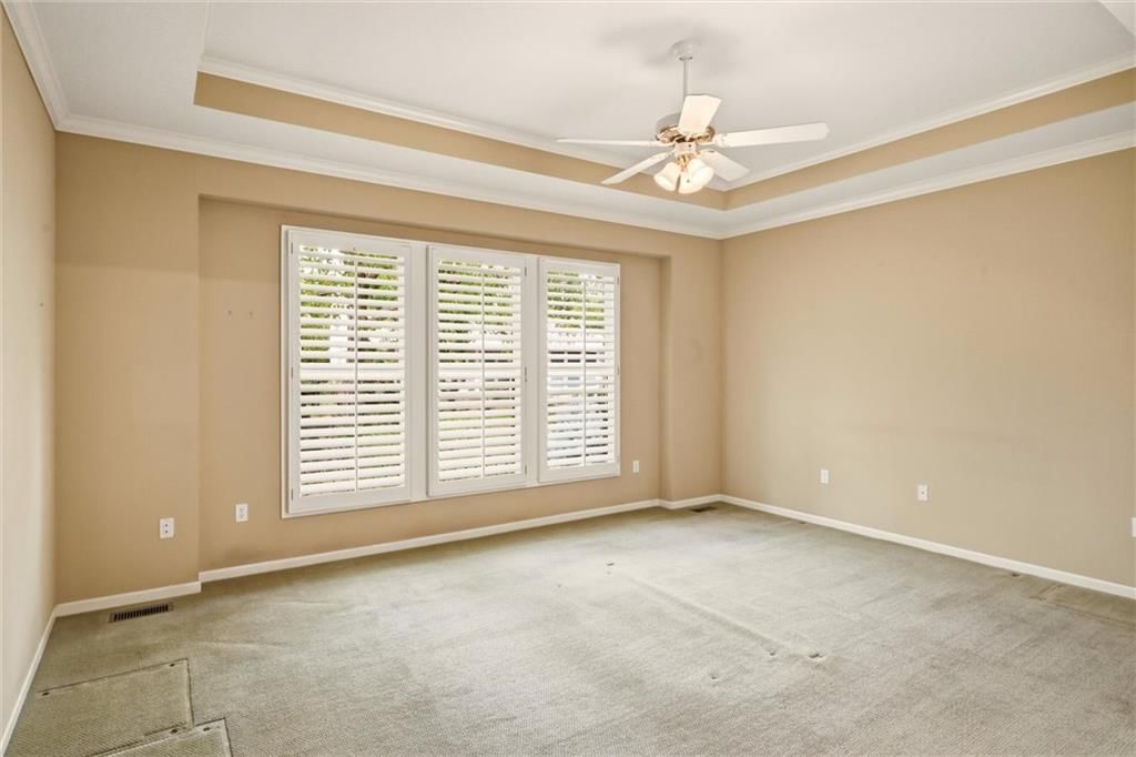 Photo 21 of 36 - 12440 Long Street, Overland Park, KS 66215