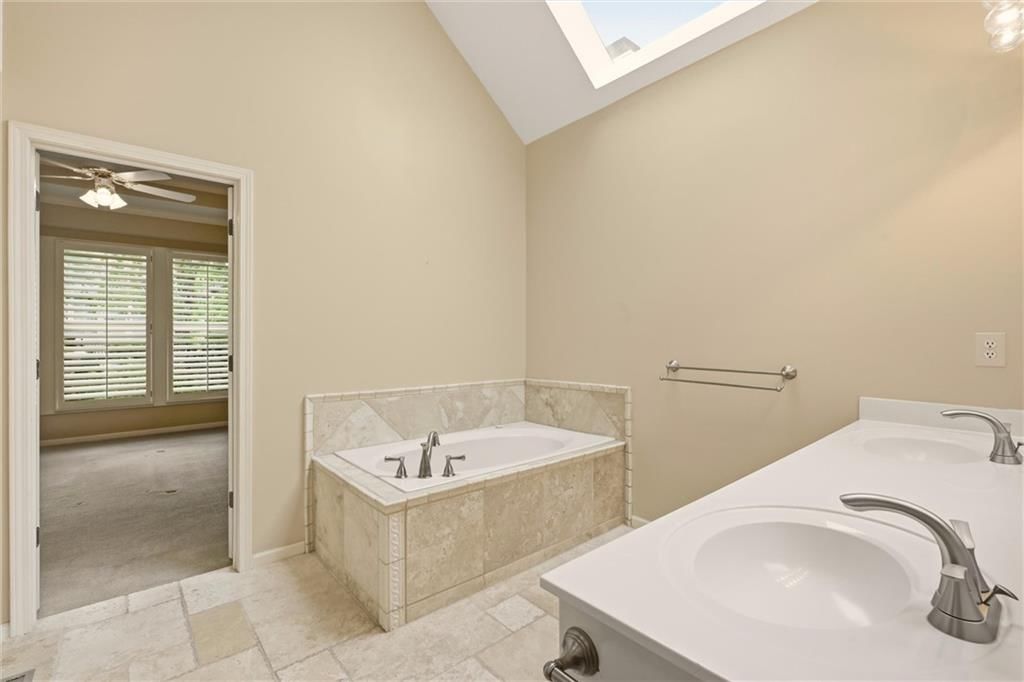 Photo 25 of 36 - 12440 Long Street, Overland Park, KS 66215