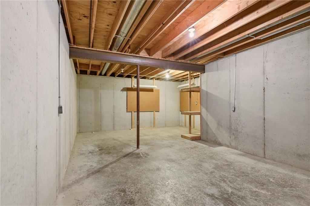 Photo 35 of 36 - 12440 Long Street, Overland Park, KS 66215