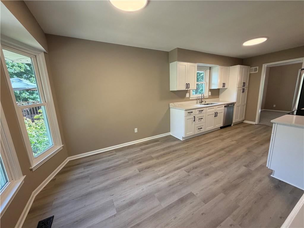 5829 N Norton Avenue — photo 6
