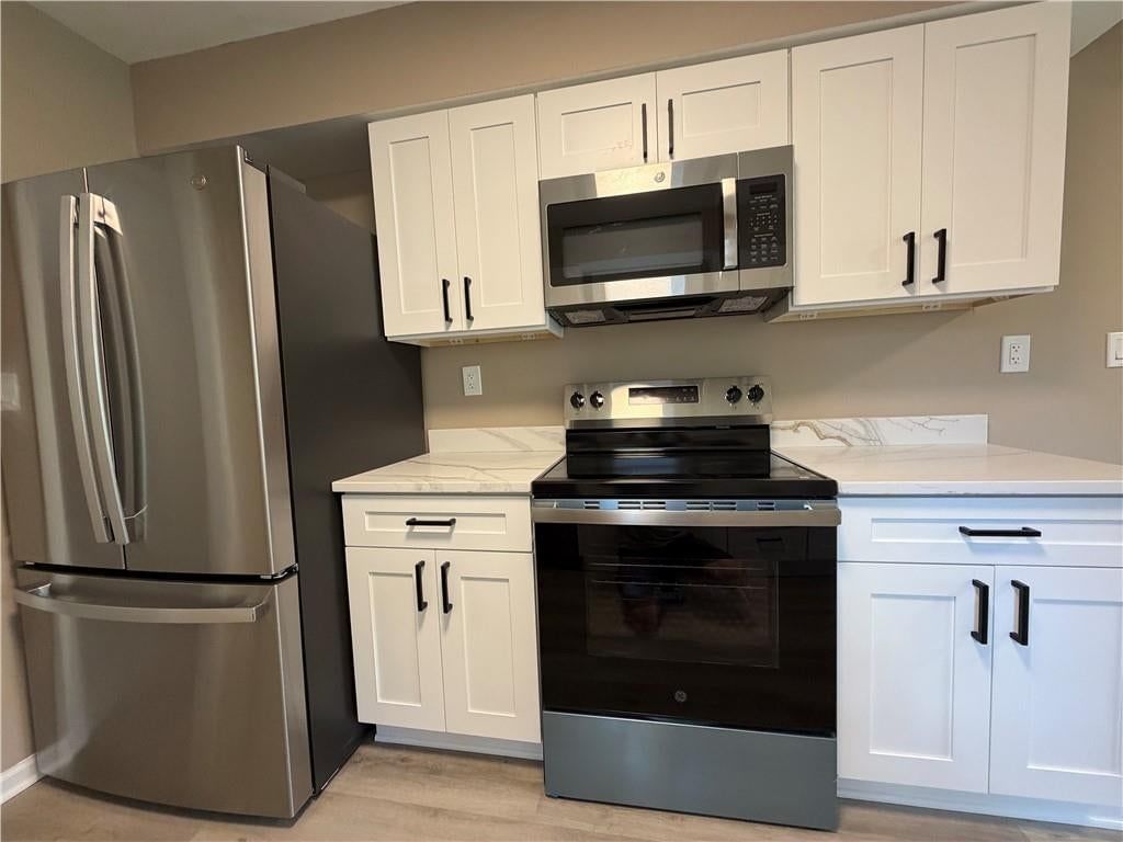 5829 N Norton Avenue — photo 9