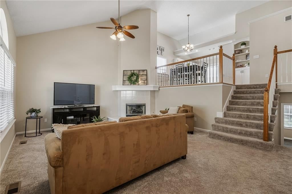 308 N 15th Street, Louisburg, KS: listing photo 3