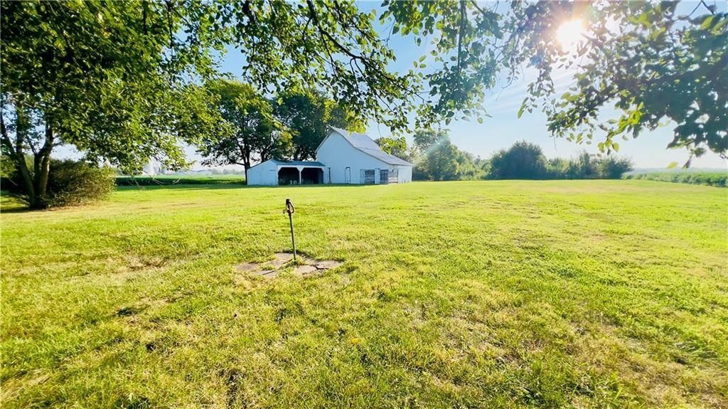 Photo 7 of 7 - 22719 Quivira Road, Bucyrus, KS 66013