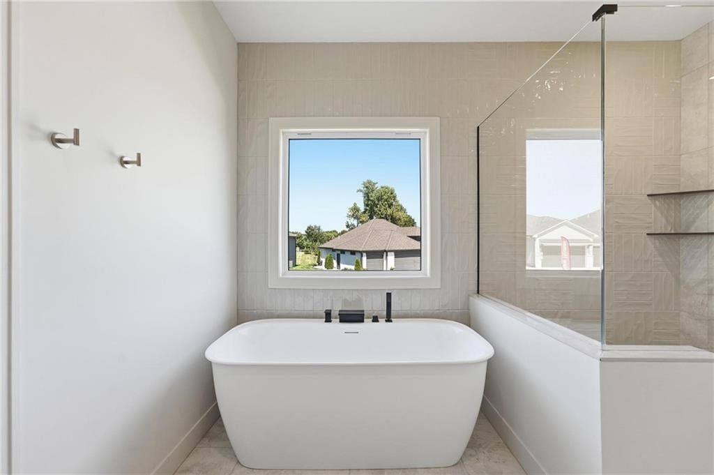 4225 NE Overbrook Drive — photo 25