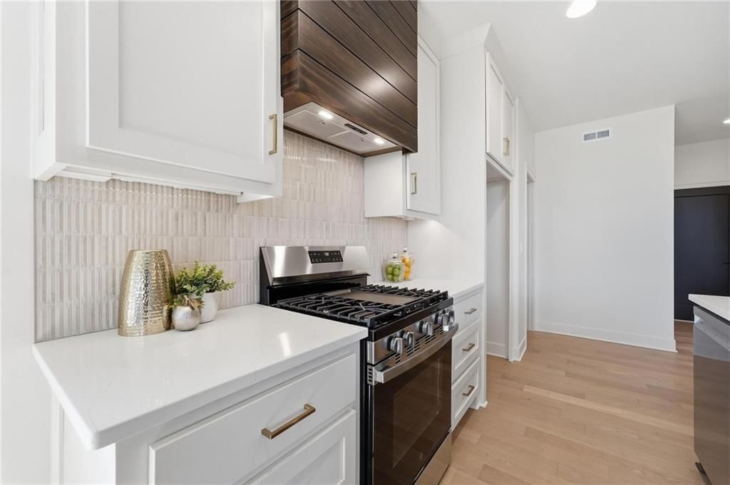 4225 NE Overbrook Drive — photo 29