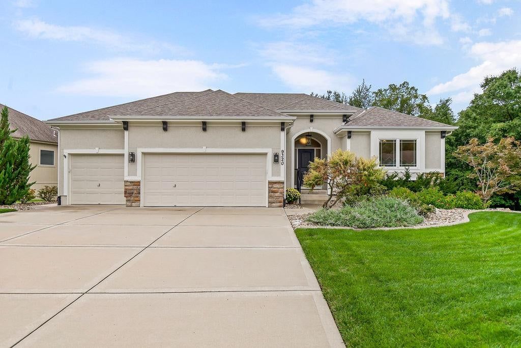 9320 N. Dawn Avenue — photo 43