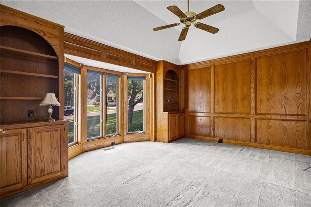 Photo 7 of 53 - 10546 Westgate Street, Overland Park, KS 66215
