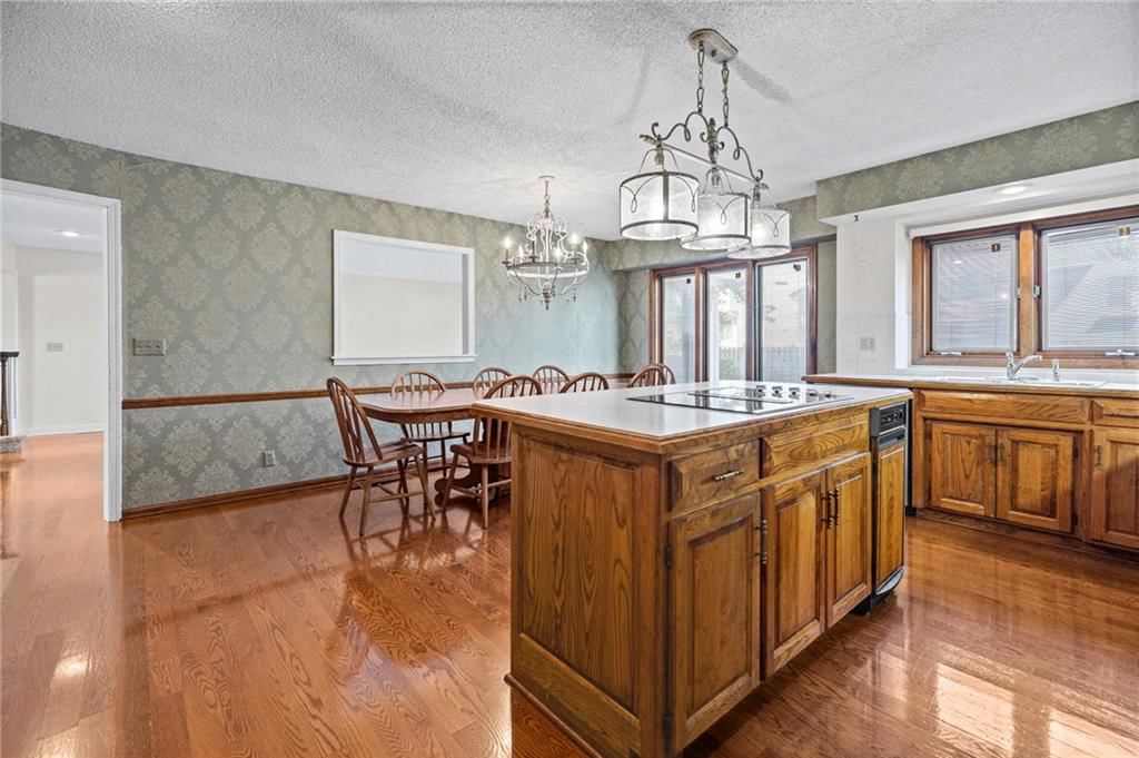 Photo 20 of 53 - 10546 Westgate Street, Overland Park, KS 66215