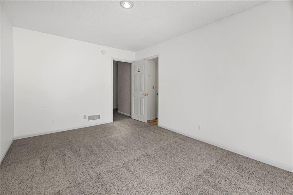 Photo 35 of 53 - 10546 Westgate Street, Overland Park, KS 66215