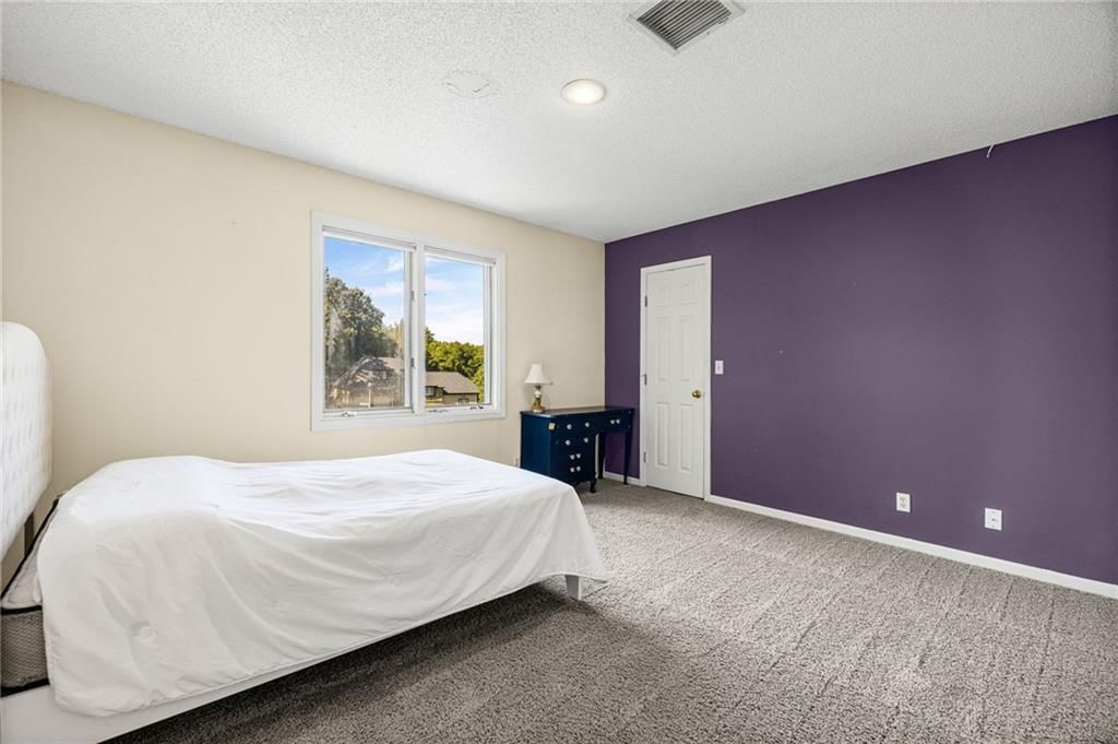 Photo 40 of 53 - 10546 Westgate Street, Overland Park, KS 66215