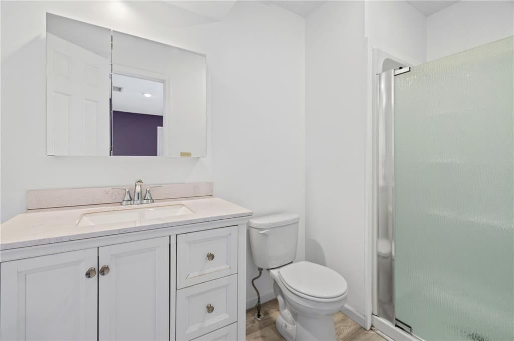Photo 42 of 53 - 10546 Westgate Street, Overland Park, KS 66215