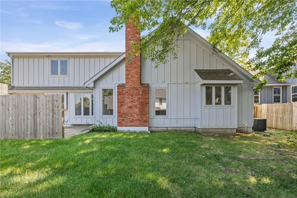 Photo 51 of 53 - 10546 Westgate Street, Overland Park, KS 66215