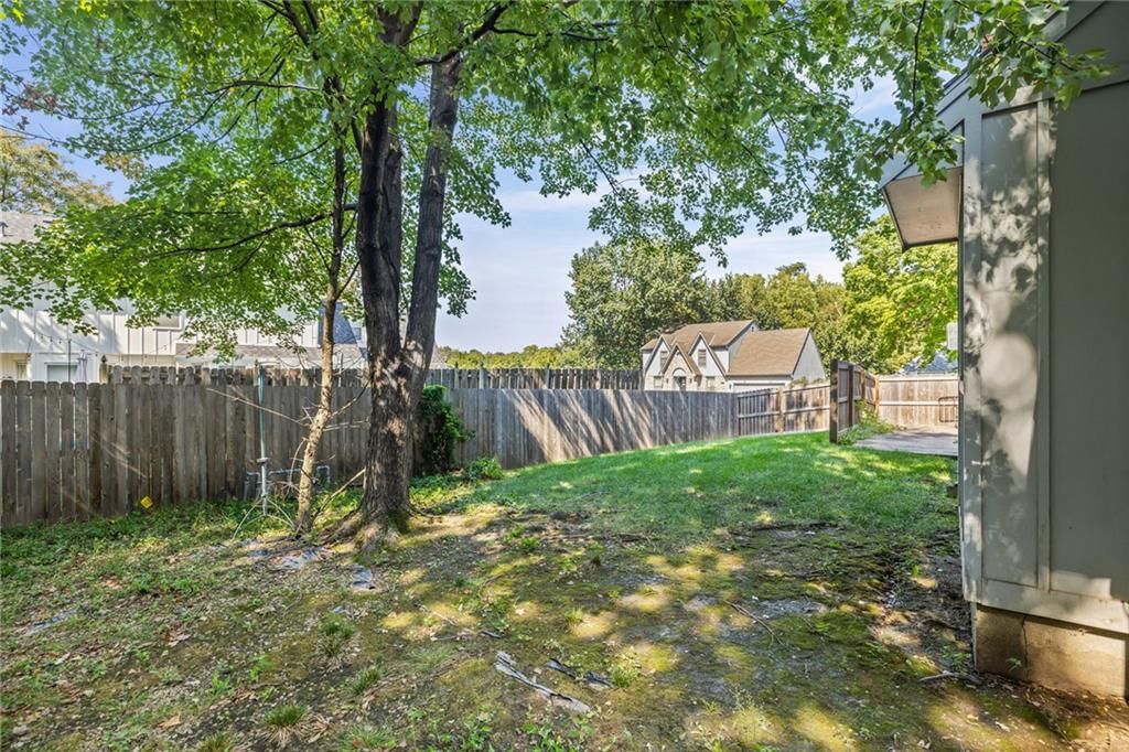 Photo 53 of 53 - 10546 Westgate Street, Overland Park, KS 66215