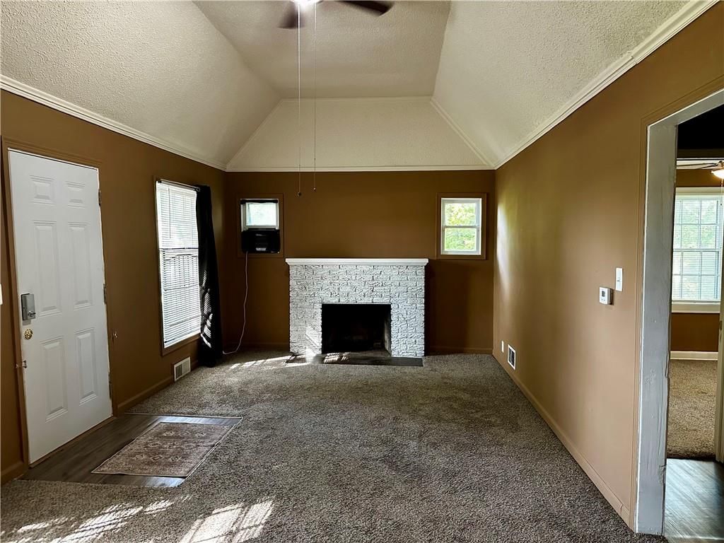 6800 Blue Parkway — photo 3