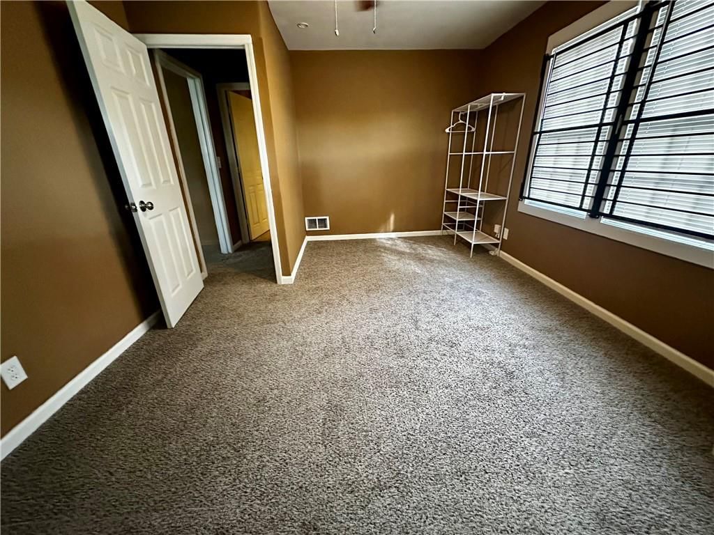 6800 Blue Parkway — photo 12
