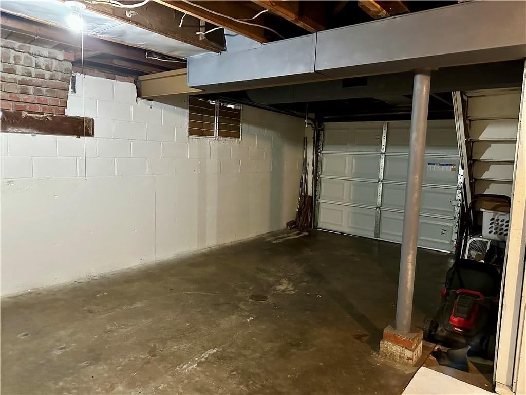 6800 Blue Parkway — photo 18