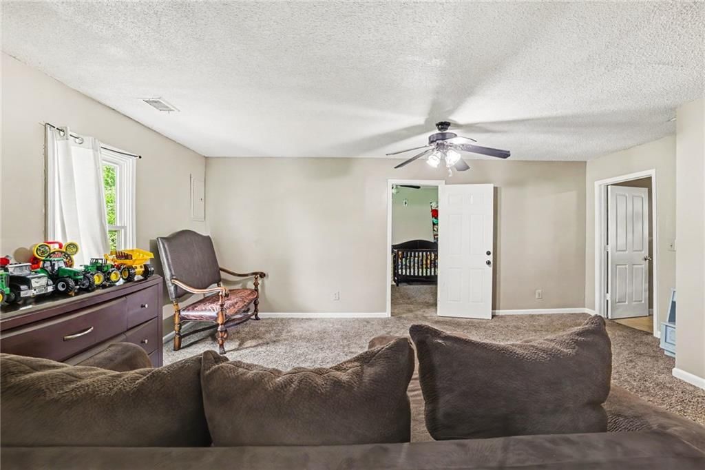 4522 Walker Avenue — photo 7