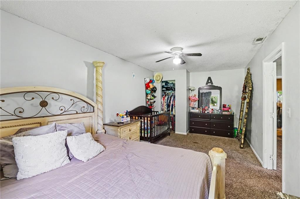 4522 Walker Avenue — photo 8