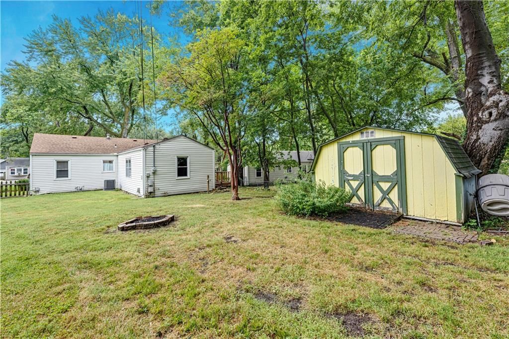 11416 W 67TH Terrace — photo 31