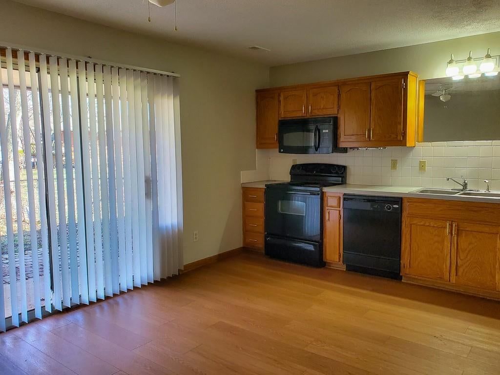 403,406&408,412 SW Joy Court — photo 37