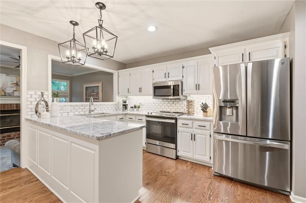 8529 Hall Street — photo 3
