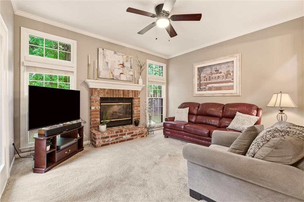 8529 Hall Street — photo 12