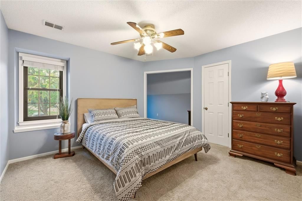 8529 Hall Street — photo 26