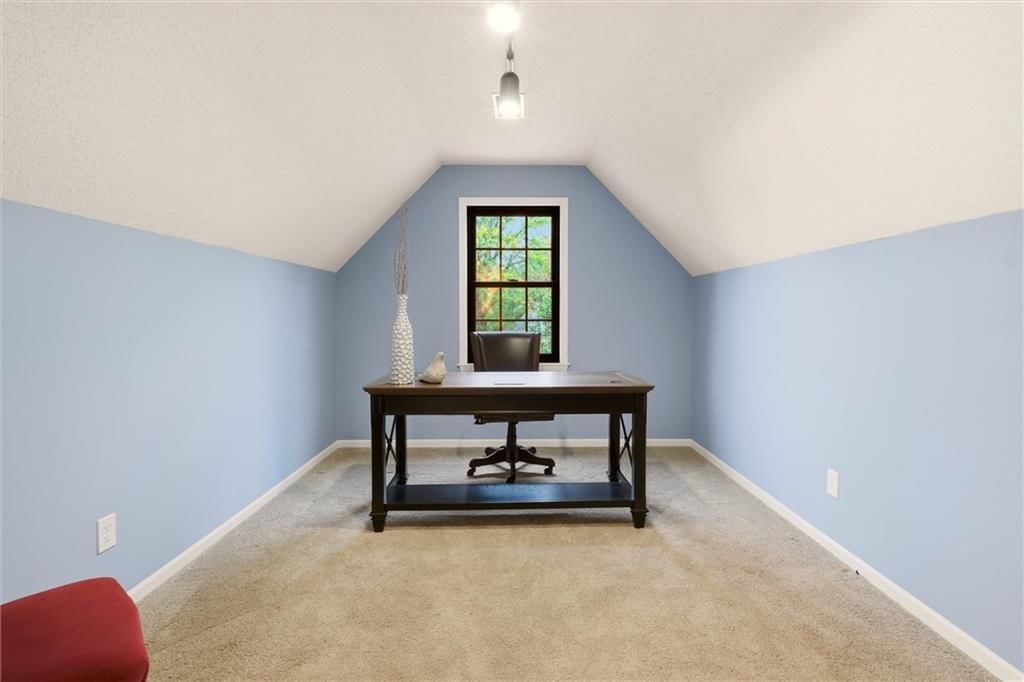 8529 Hall Street — photo 28