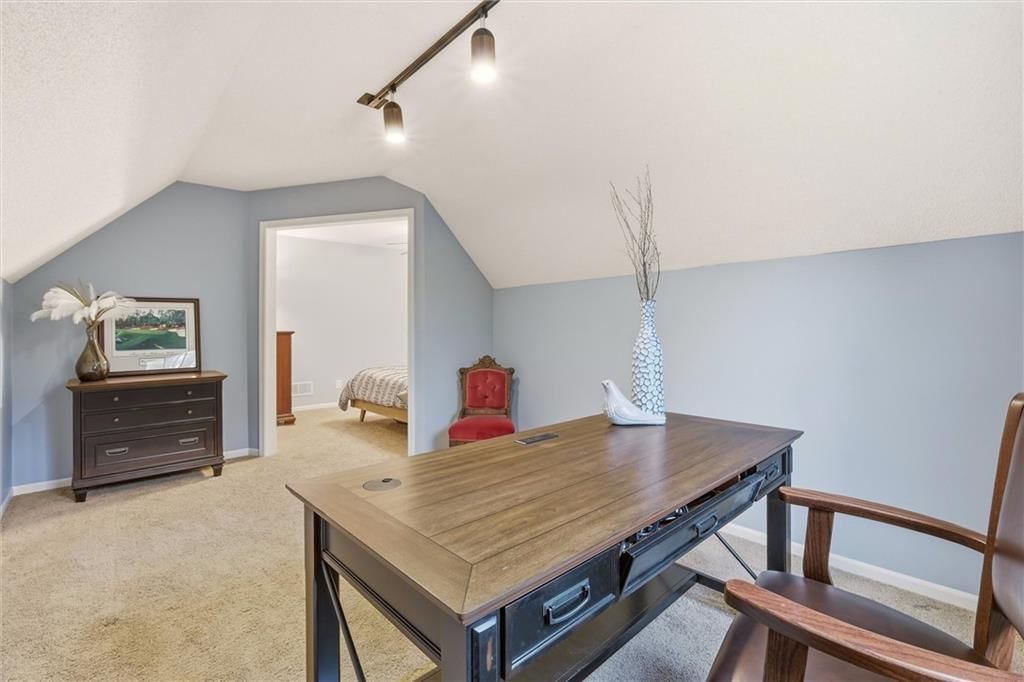 8529 Hall Street — photo 29