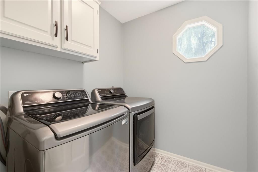 8529 Hall Street — photo 33