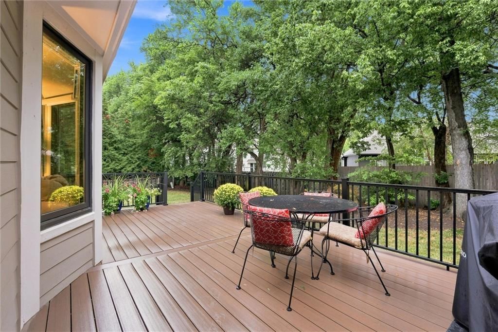 8529 Hall Street — photo 35