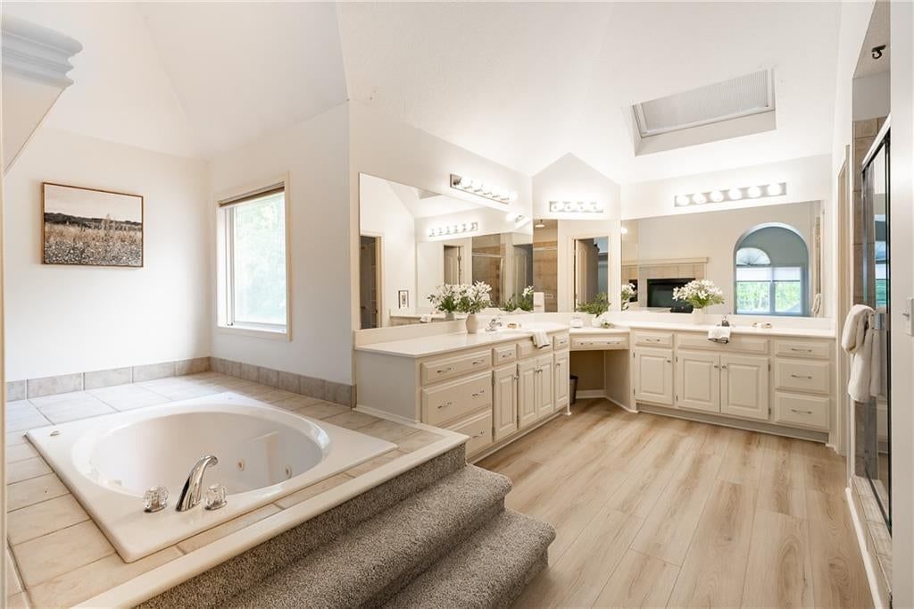 10121 NW River Hills Drive — photo 23