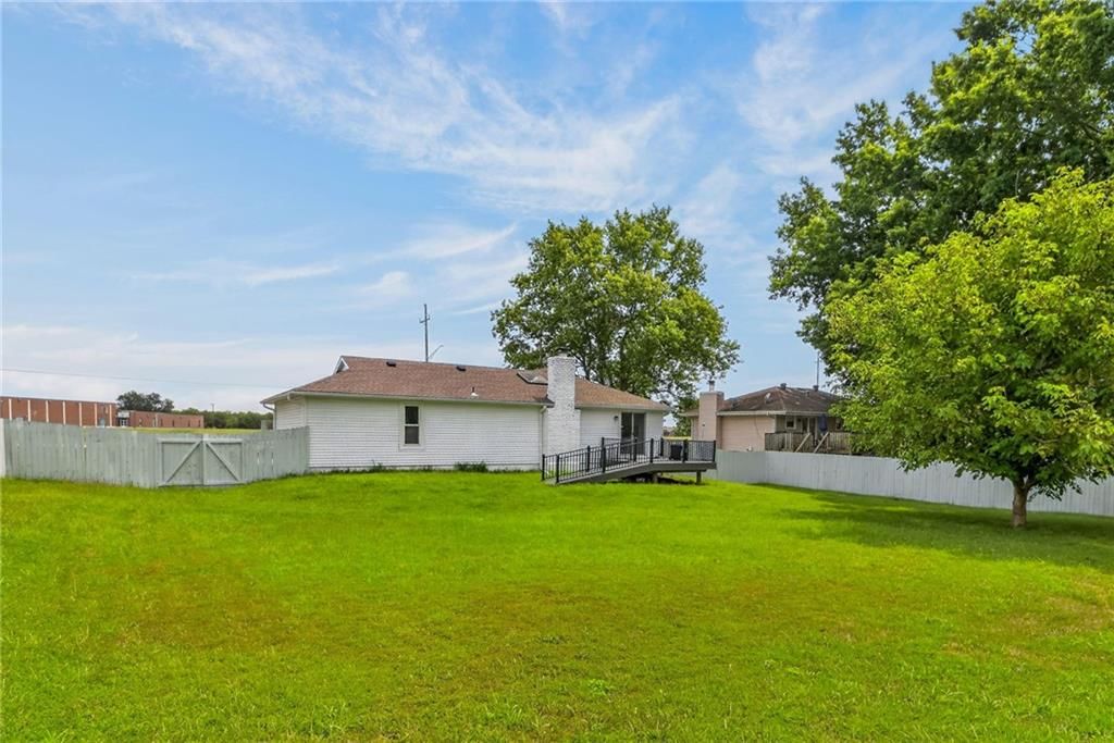 10512 N Oak Trafficway — photo 5