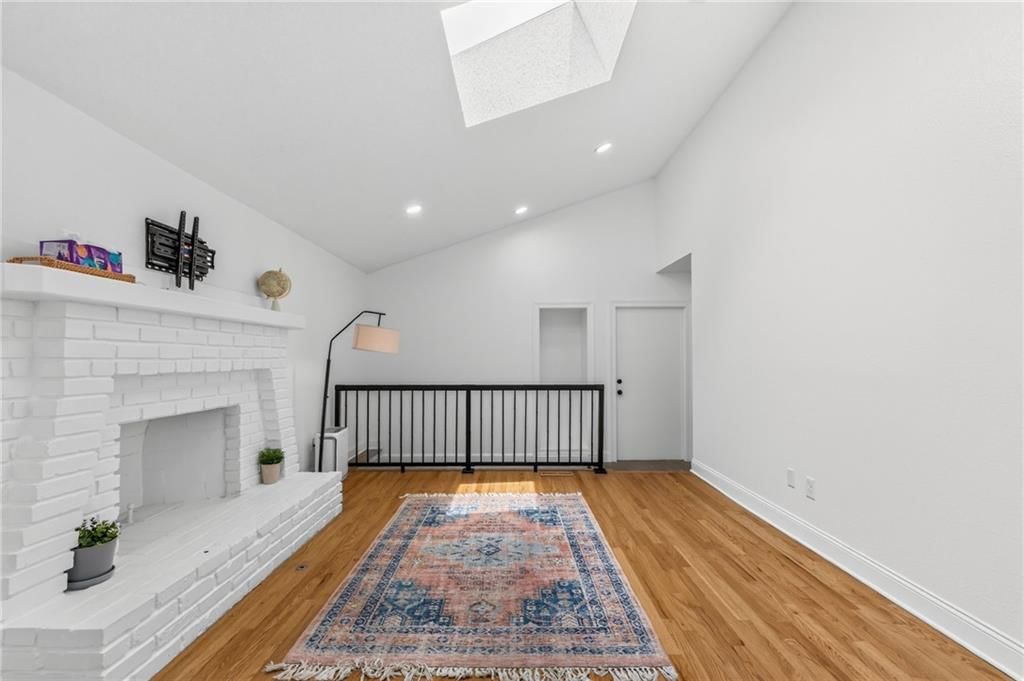 10512 N Oak Trafficway — photo 10