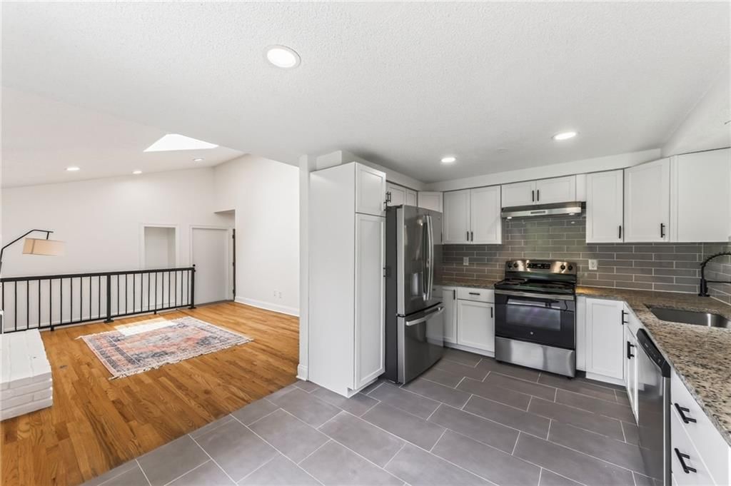 10512 N Oak Trafficway — photo 15