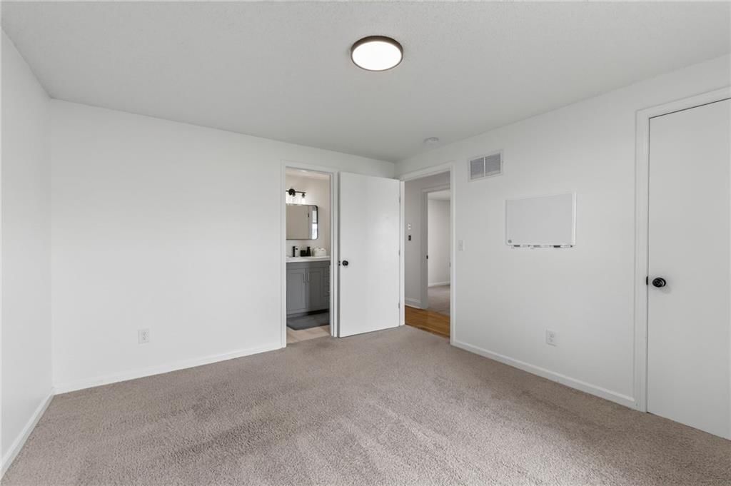 10512 N Oak Trafficway — photo 17