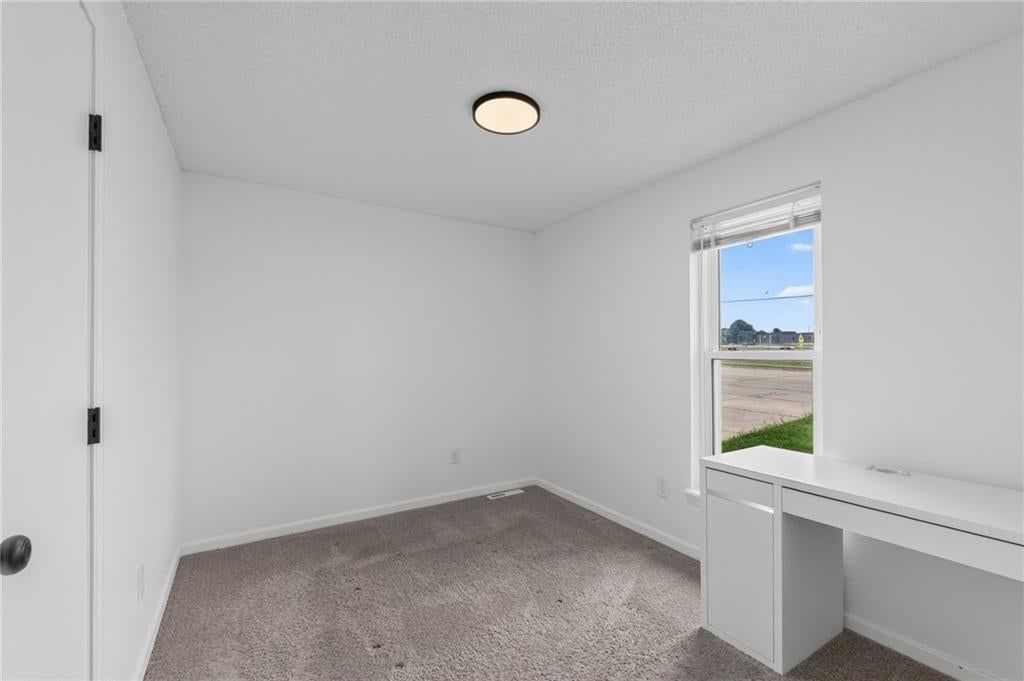 10512 N Oak Trafficway — photo 21