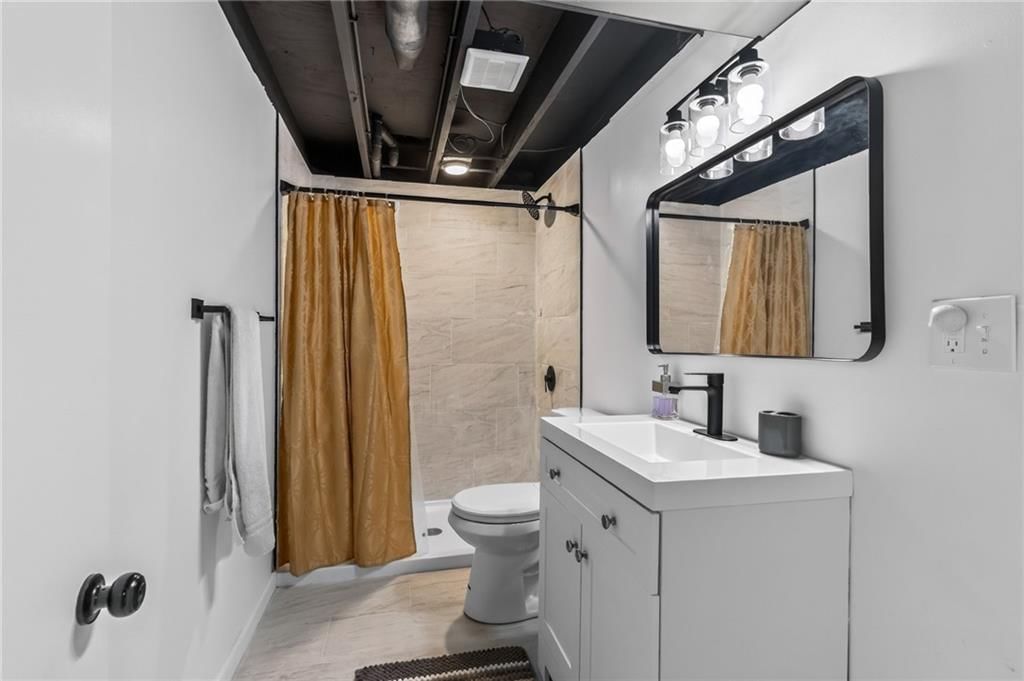 10512 N Oak Trafficway — photo 29
