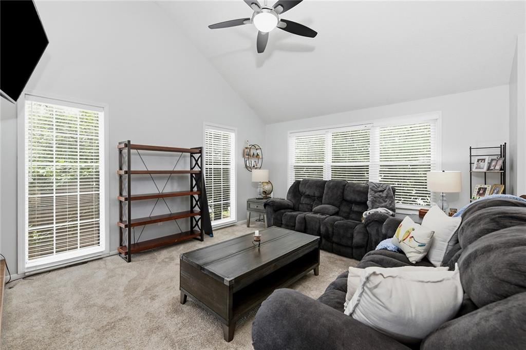 1520 SE 11th Street — photo 3