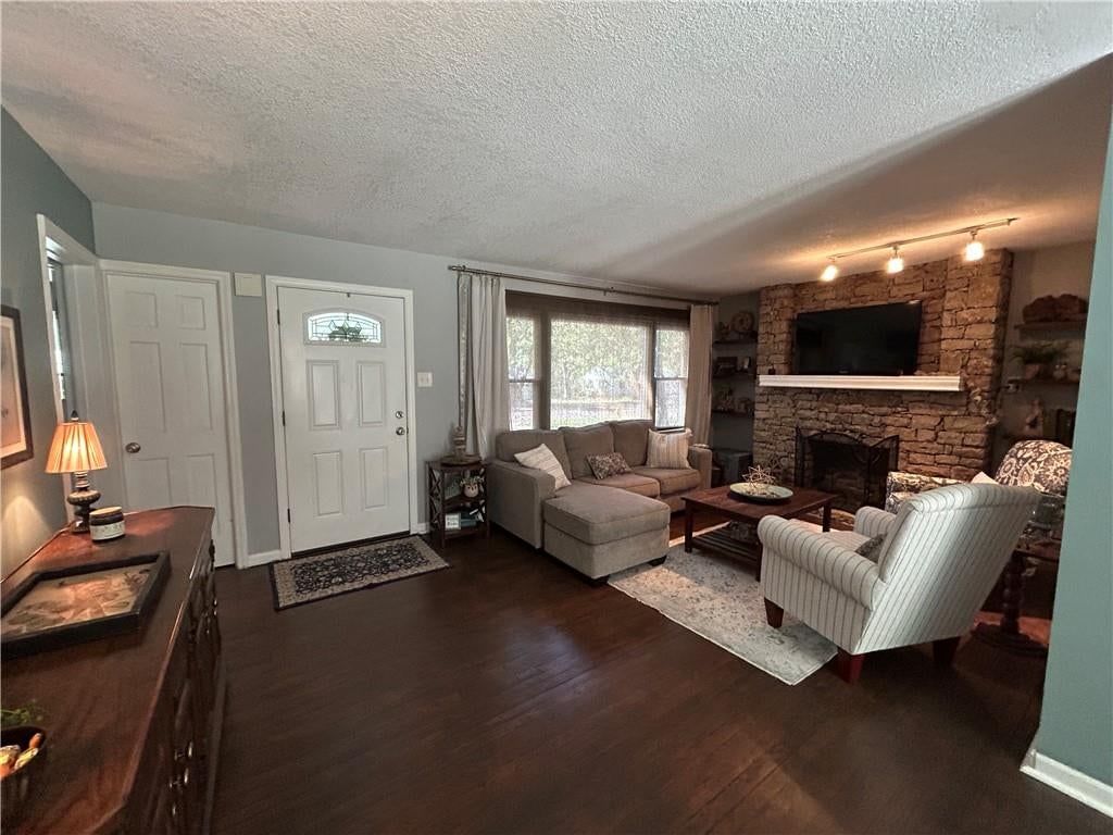 7601 Hemlock Street — photo 5