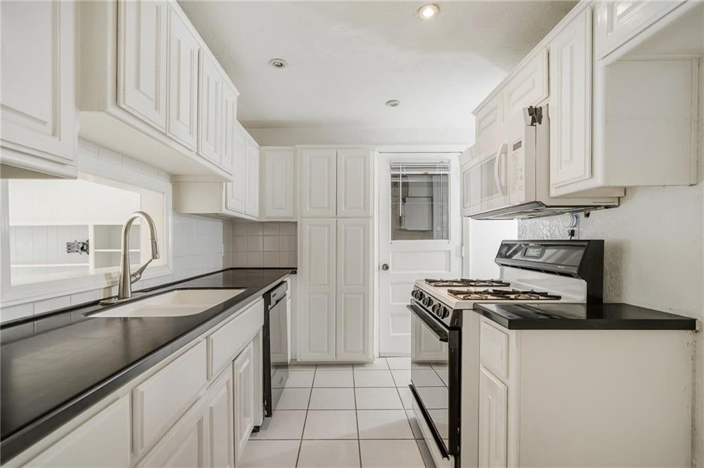 4301 W 62nd Terrace — photo 16
