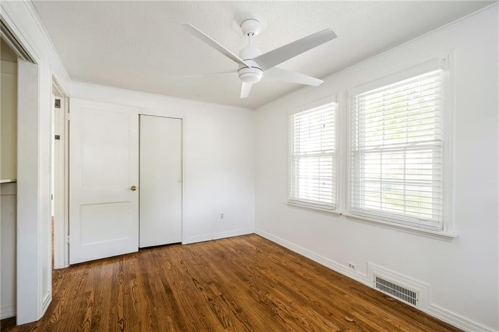 4301 W 62nd Terrace — photo 33